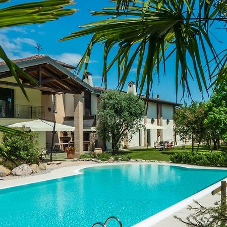Agriturismo" Il Glicine Bianco" Монцамбано Экстерьер фото