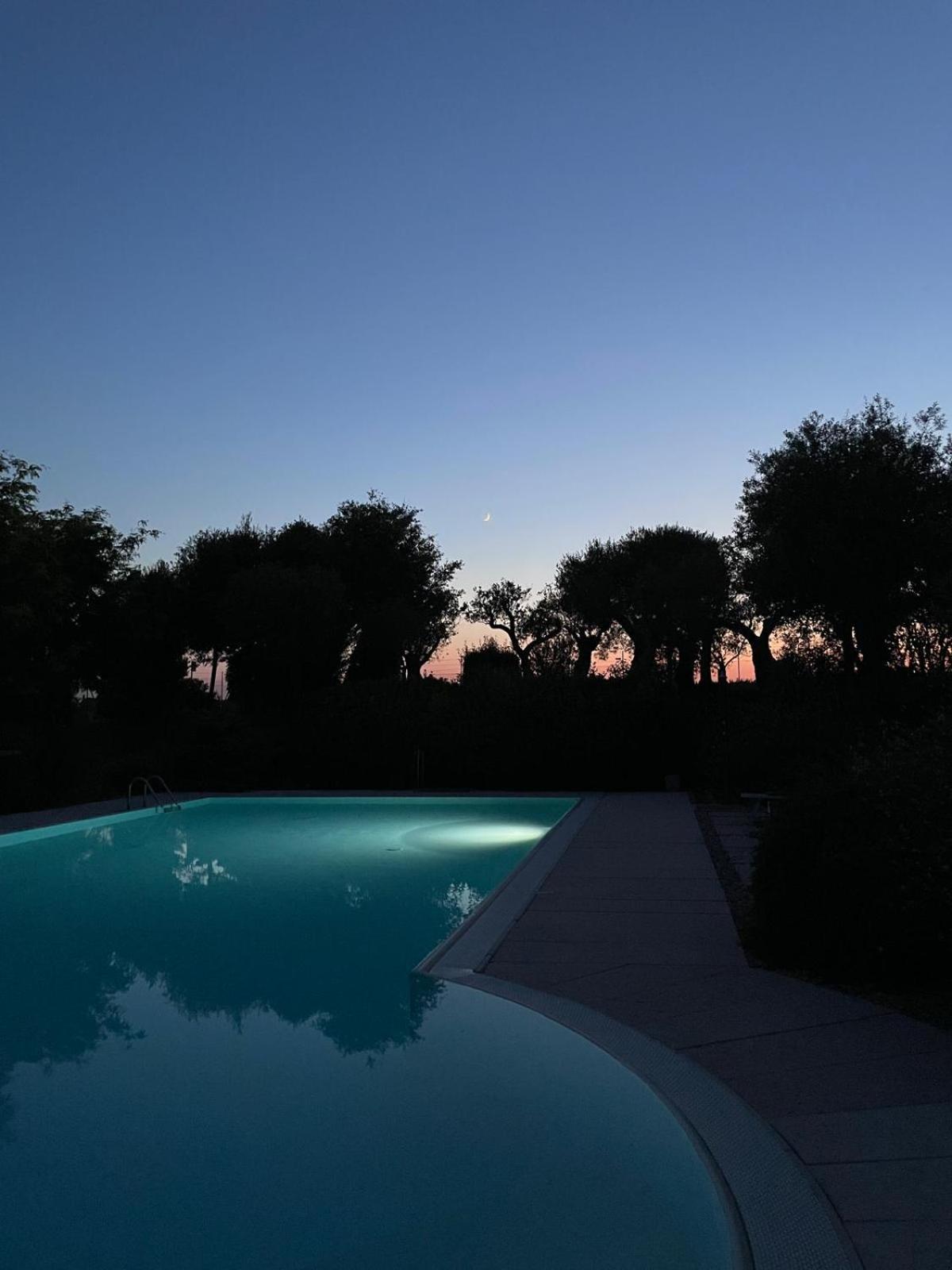 Agriturismo" Il Glicine Bianco" Монцамбано Экстерьер фото