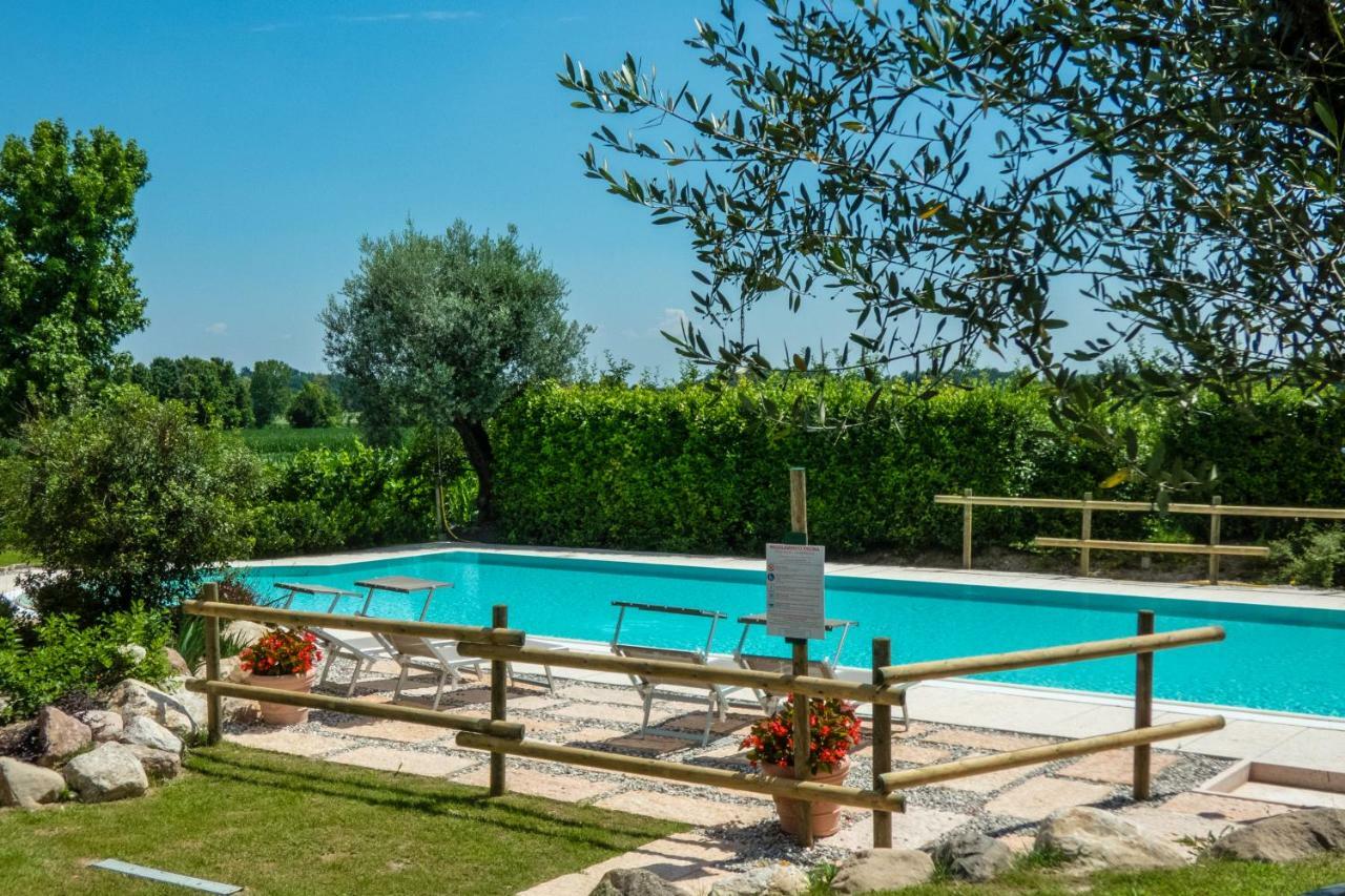 Agriturismo" Il Glicine Bianco" Монцамбано Экстерьер фото