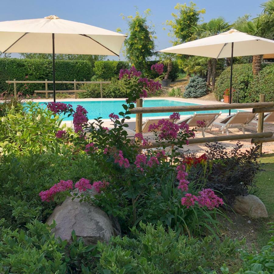 Agriturismo" Il Glicine Bianco" Монцамбано Экстерьер фото